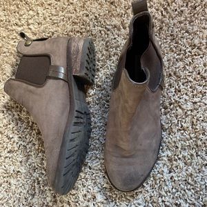 brown ankle boots